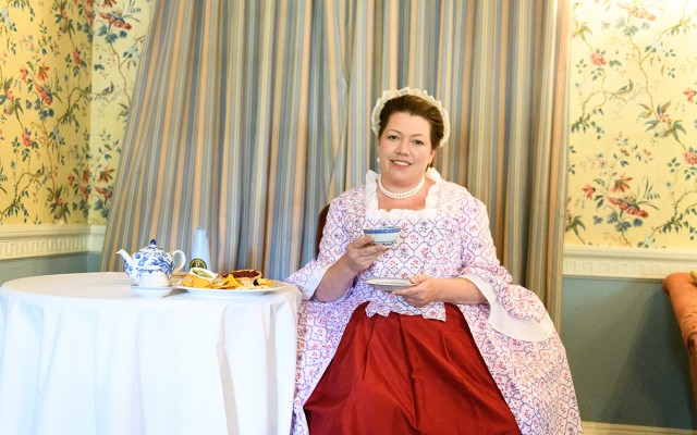 Tea with Martha Washington