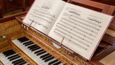 About the Harpsichord