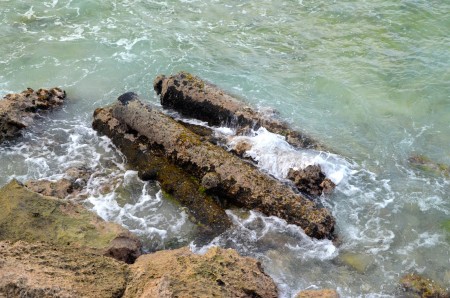 Rusting cannons near Fort Charles (The Maritime Explorer)