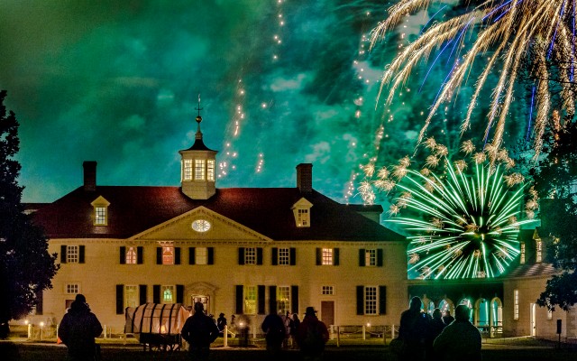 Christmas Illuminations at Mount Vernon
