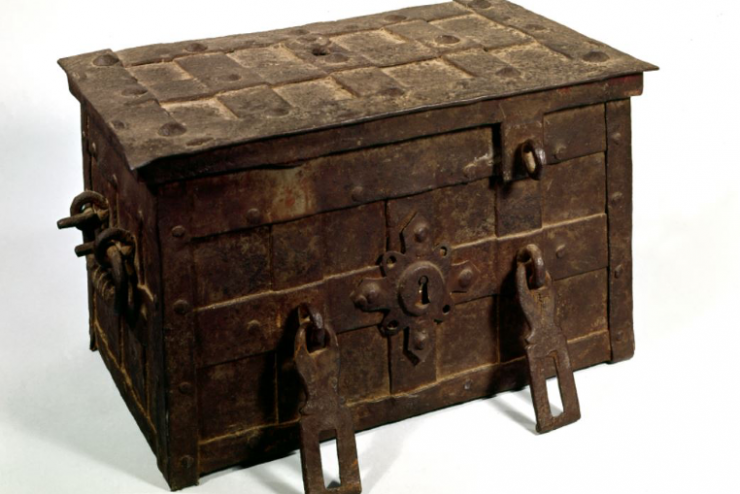 Mount Vernon War Chest<