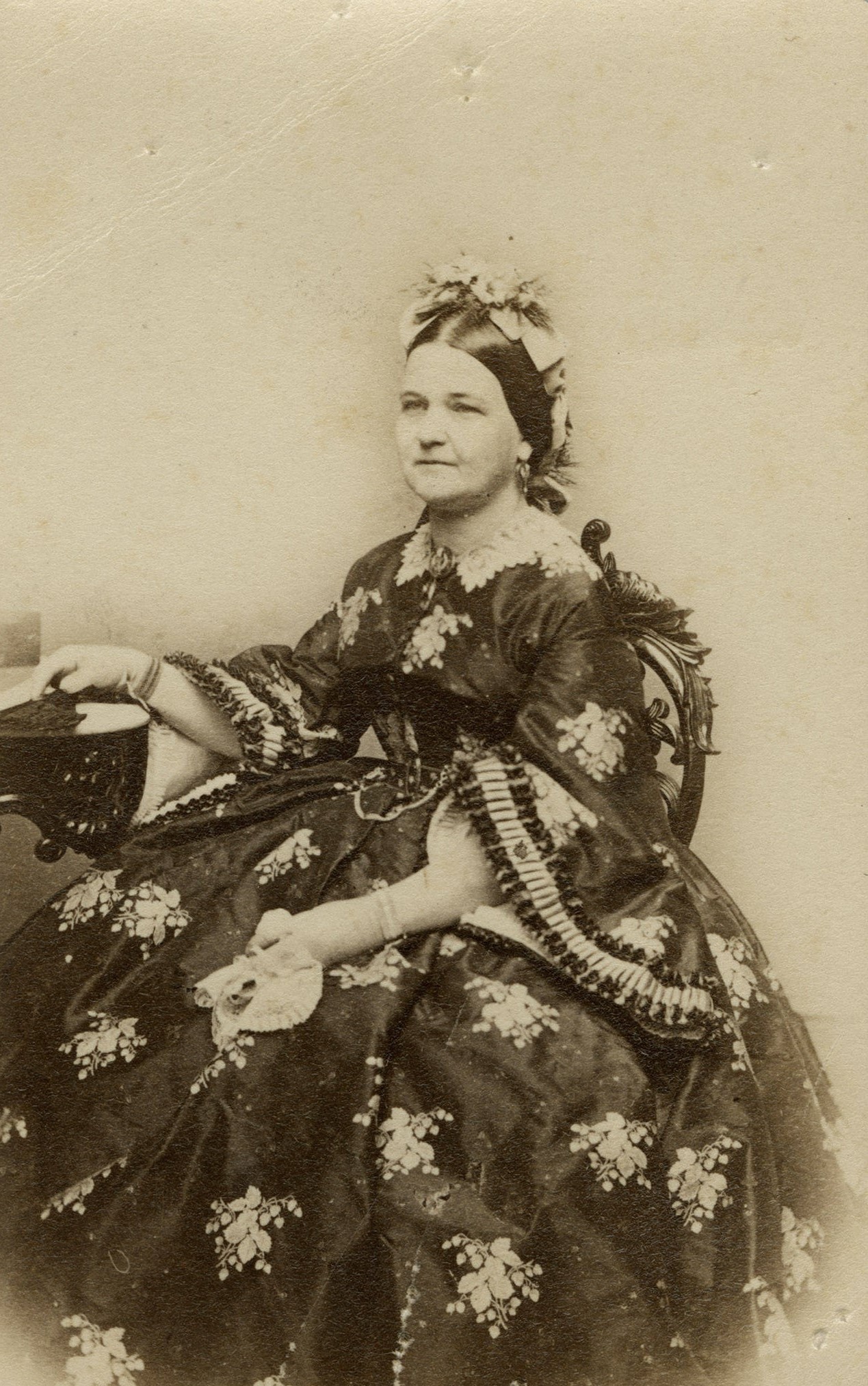 https://mtv-main-assets.mountvernon.org/files/modules/famous/image/mary-todd-lincoln.jpg