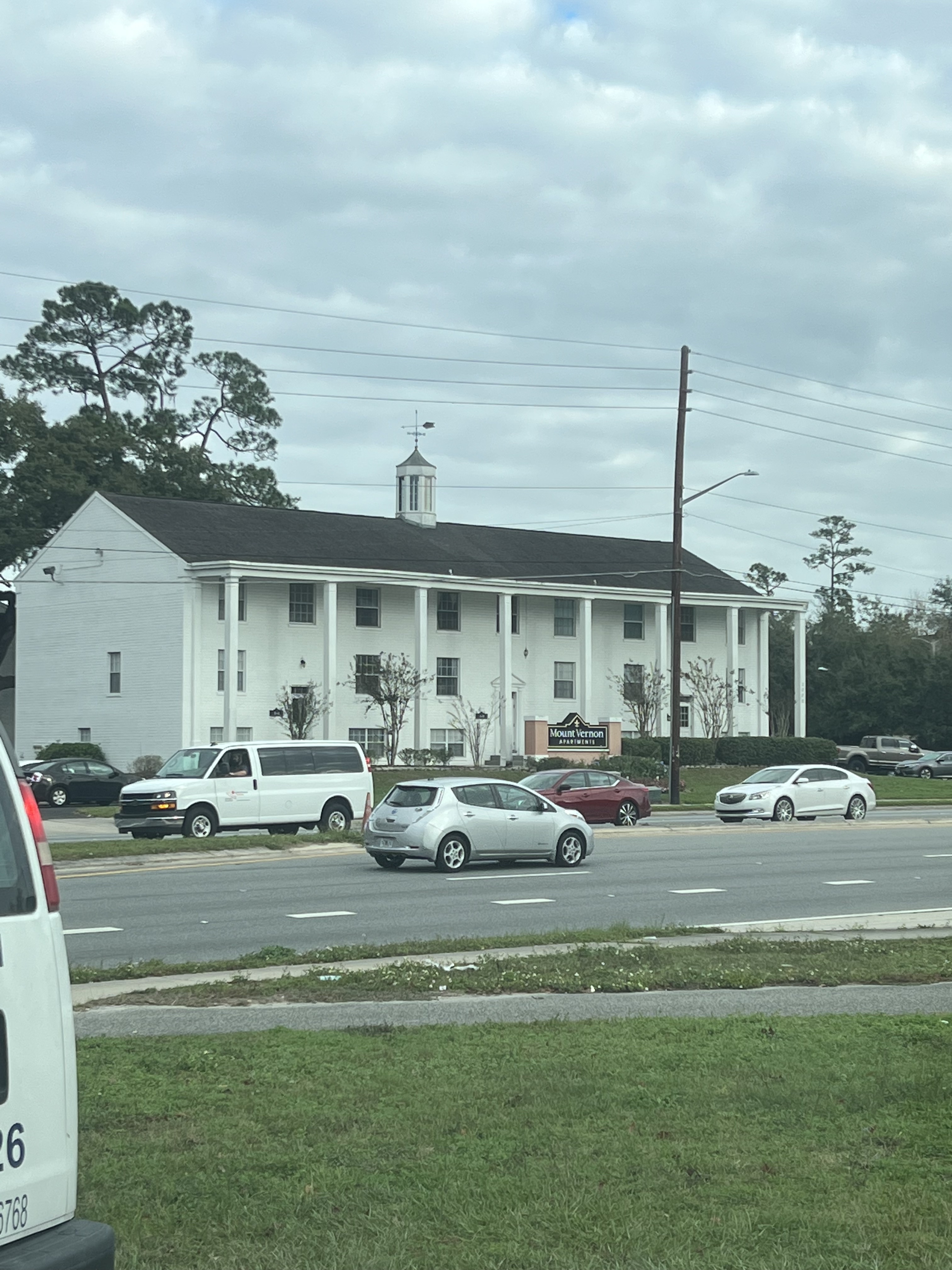 Mount Vernon Apartments · Washington's Mount Vernon