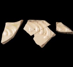 Feather-edge creamware plate or dish.