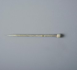 Small straight pin with handmade head and visible tinning