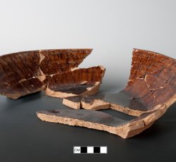 Manganese mottled earthenware milk pan.