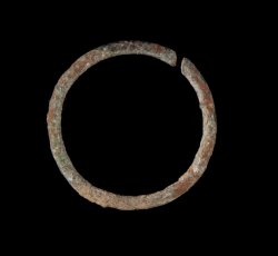 Copper alloy ring or frame for a Singleton button, small.
