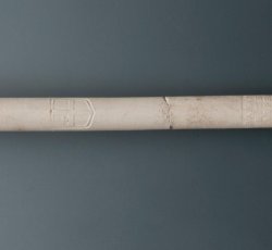 Tobacco pipe stem decorated with the arms of the City of London, heraldic designs, and marked ÒGRAHAM WHITE CHAPPELÓ. 