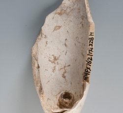 Tobacco pipe marked with ÒFÓ and ÒSÓ on either side of the heel along with a crown design. 