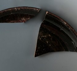 North Midlands/Staffordshire slipware saucer.