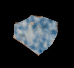 Sponged whiteware hollowware.