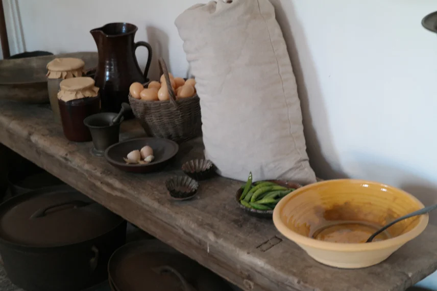 Spring Changes in the Mansion