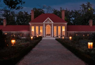 Mount Vernon by Candlelight Upper Gardens