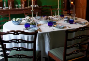 Dining at Mount Vernon