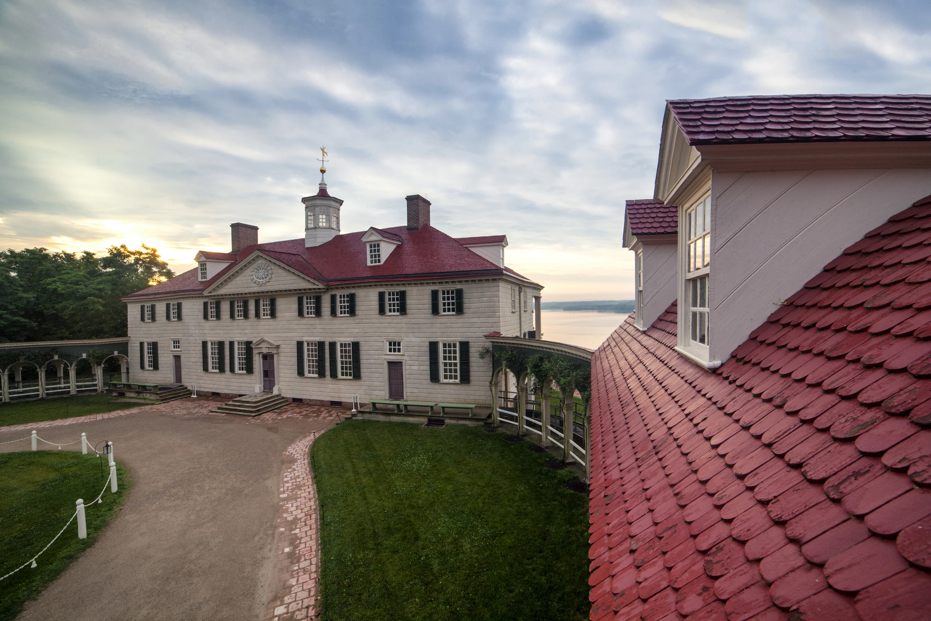 Cloudy day at Mount Vernon