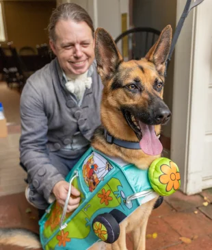 Dog With Character Interpreter at Mount Vernon
