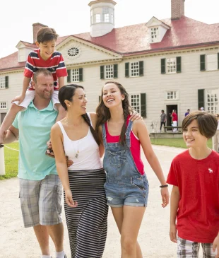Family Visiitng Mount Vernon