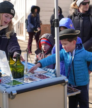 Kids at the Discovery Station