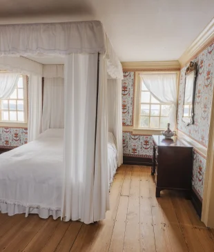 The Washingtons' Bedchamber