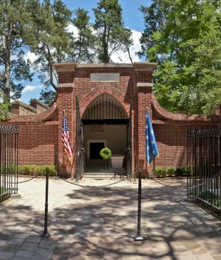 Visit Washington's Final Resting Place