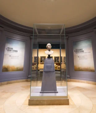 Mount Vernon: The Story of an American Icon