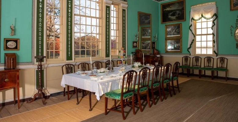 Christmas in the Mansion