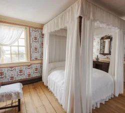 The Washingtons' Bedchamber
