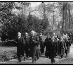 allied-commission-to-us-at-mount-vernon_loc_08451v.jpg