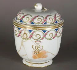 di-0774-1_w-4862_o2-sugar-bowl.jpg