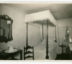 p16829coll28-877-large-3.jpg