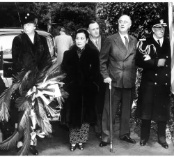 roosevelts-madame-chiang-kai-shek-feb-22-1943-3.jpg