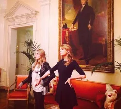 taylor-swift-doing-the-landsdowne.jpg