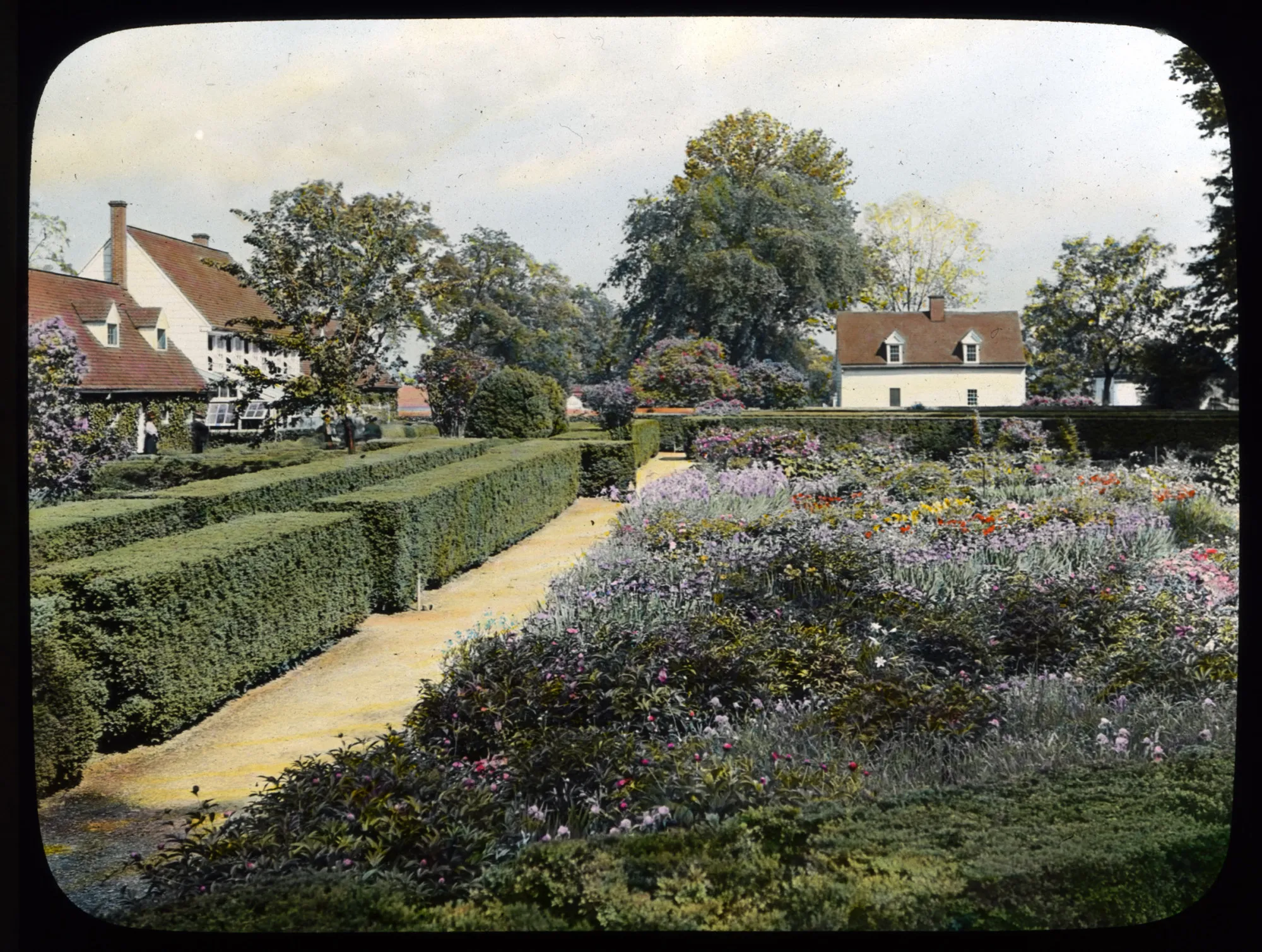 1750 house – In the Vintage Kitchen: Where History Comes To Eat, image size:2000x1509