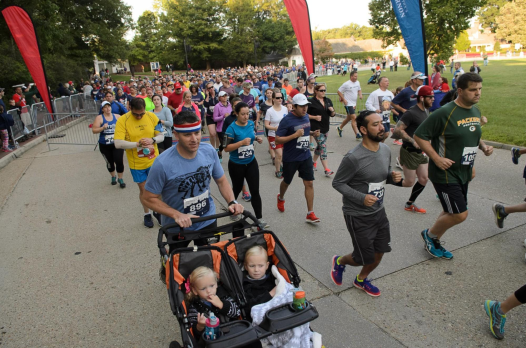 People running in patriot run