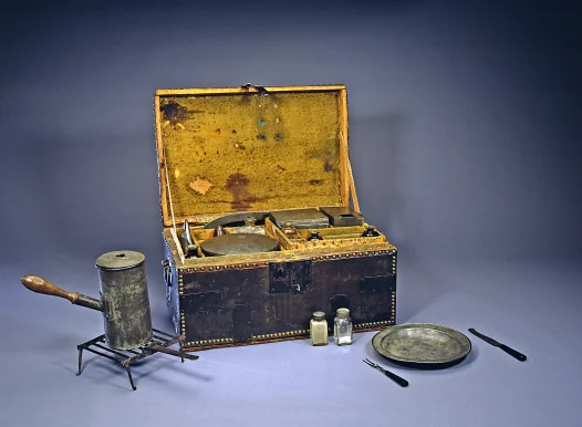 Camp chest