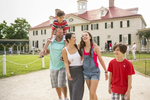 Family Visiitng Mount Vernon