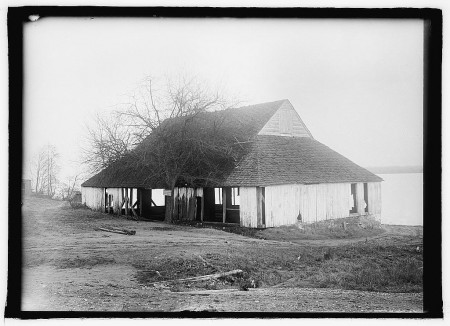 Ruins of a tobacco warehouse on the Belvoir grounds. (Library of Congress)