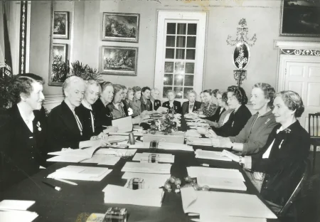 A council meeting of the Mount Vernon Ladies' Association in 1950. MVLA. 