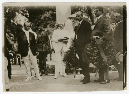 President Woodrow Wilson at Washington's tomb, July 4, 1918, Bain News Service. MVLA.