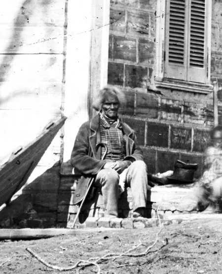 This man photographed near the piazza in 1858 is thought to be West Ford, previously owned by Washington’s nephew, Bushrod. (MVLA)