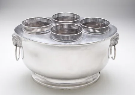 Anticipating large presidential entertainments, George Washington ordered twelve wine coolers from England in October 1789. Gift of Mary Lee Bowman and Robert E. Lee, IV, 2007 [W-4577]