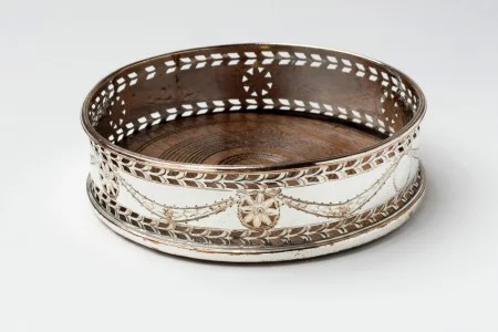 Silverplate bottle slider, c. 1783-1784, Purchased with funds provided by the Ammerman Family Foundation in memory of Bruce Ammerman, 2008 (W-2553).