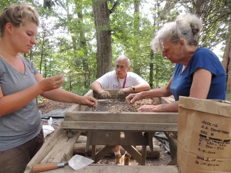 Slave cemetery excavation, 2014. (MVLA)