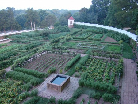 Walled garden at Mount Vernon. (MVLA)