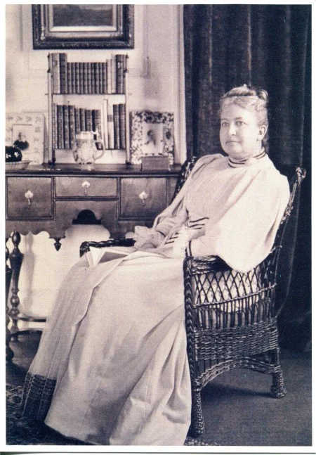 Courtesy of the Cambridge Historical Society, CHS Postcard Collection, 1.101 CPC. Cambridge, MA.