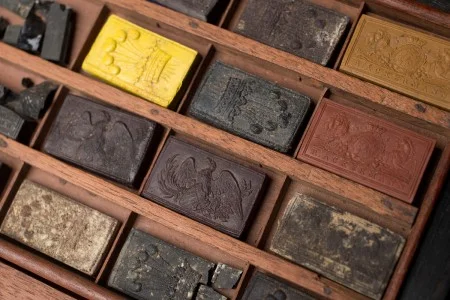 Detail of the paint box. (Mark Finkenstaedt)