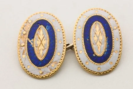 George Washington was always attentive to the details of his wardrobe. Shortly before his retirement from the presidency, he acquired a new pair of gold enameled sleeve buttons, ca. 1797, MVLA.