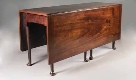 The companion table is presented with leaves down, at rest, to showcase the mobility of 18th-century furniture. Photograph by Karen Price.